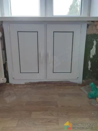 Установка зимнего холодильника под окном
