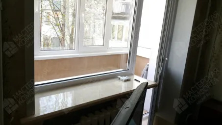 Остекление квартиры и балкона с отделкой ул. Емлютина