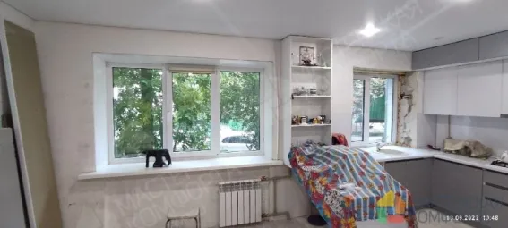 Монтаж подоконников и откосов